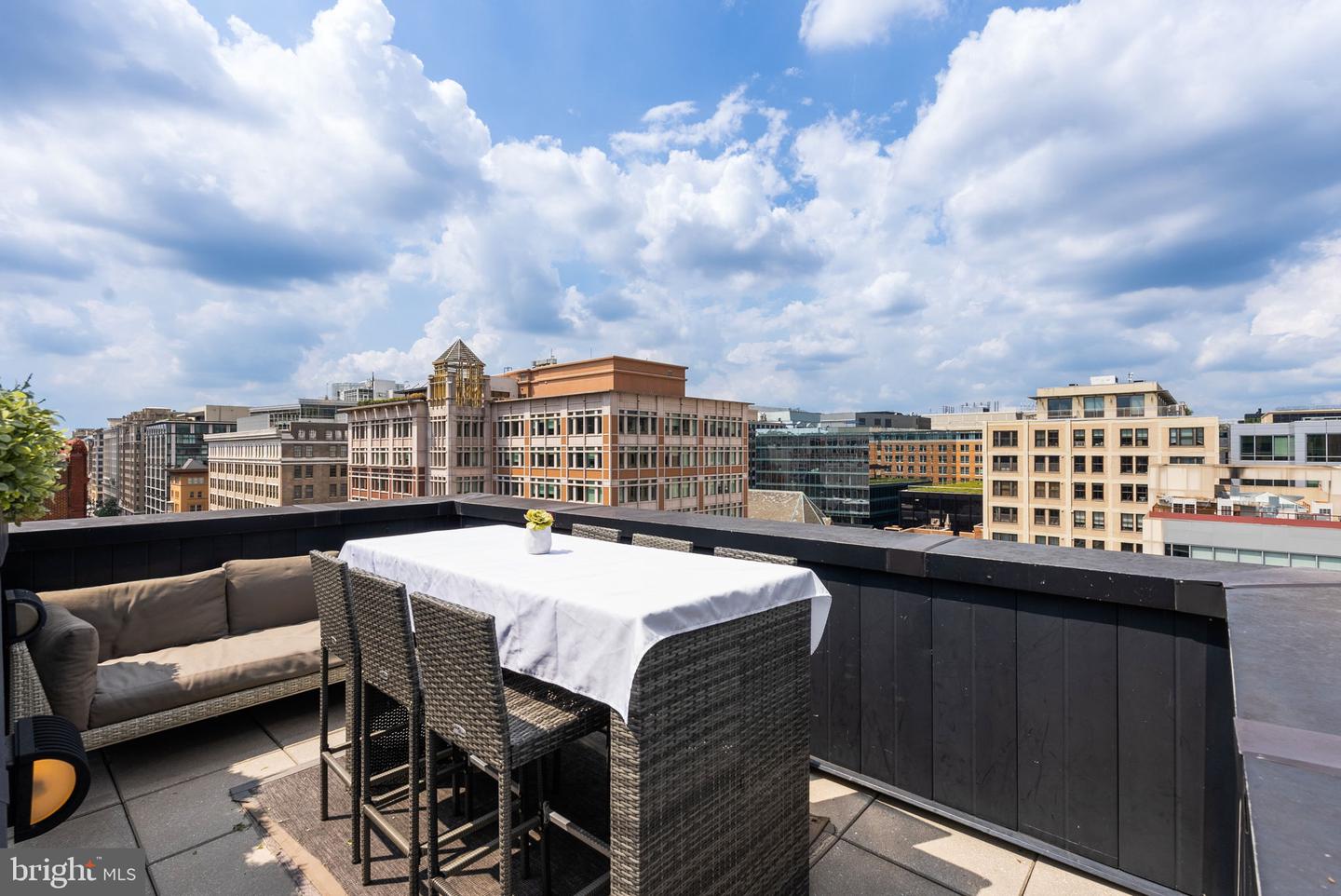 912 F ST NW #905, WASHINGTON, District Of Columbia 20004, 5 Bedrooms Bedrooms, ,4 BathroomsBathrooms,Residential,For sale,912 F ST NW #905,DCDC2215568 MLS # DCDC2215568
