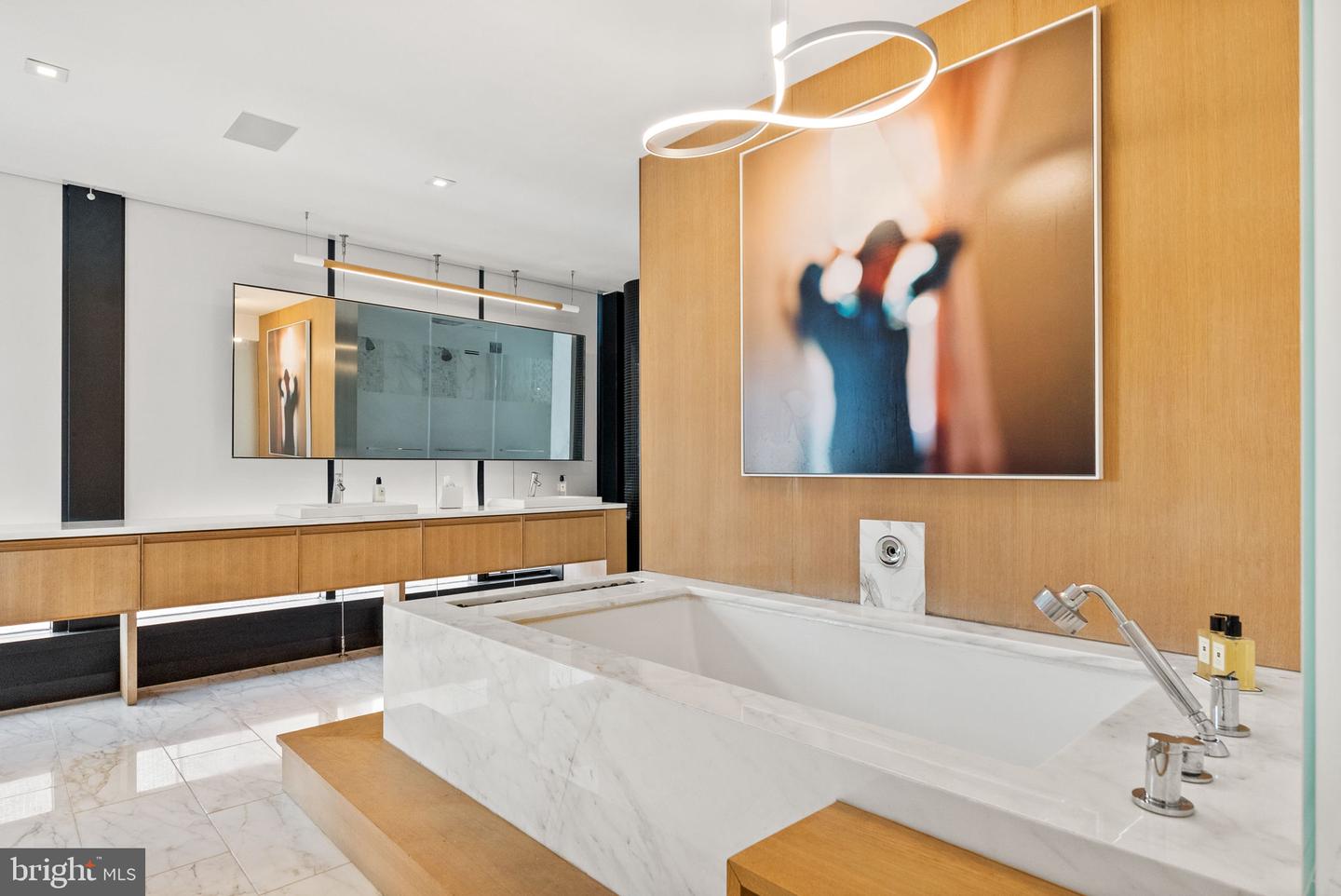 912 F ST NW #905, WASHINGTON, District Of Columbia 20004, 5 Bedrooms Bedrooms, ,4 BathroomsBathrooms,Residential,For sale,912 F ST NW #905,DCDC2215568 MLS # DCDC2215568