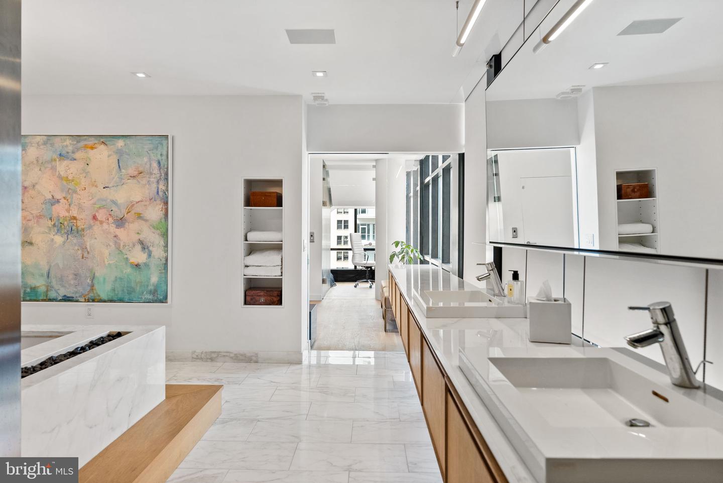 912 F ST NW #905, WASHINGTON, District Of Columbia 20004, 5 Bedrooms Bedrooms, ,4 BathroomsBathrooms,Residential,For sale,912 F ST NW #905,DCDC2215568 MLS # DCDC2215568