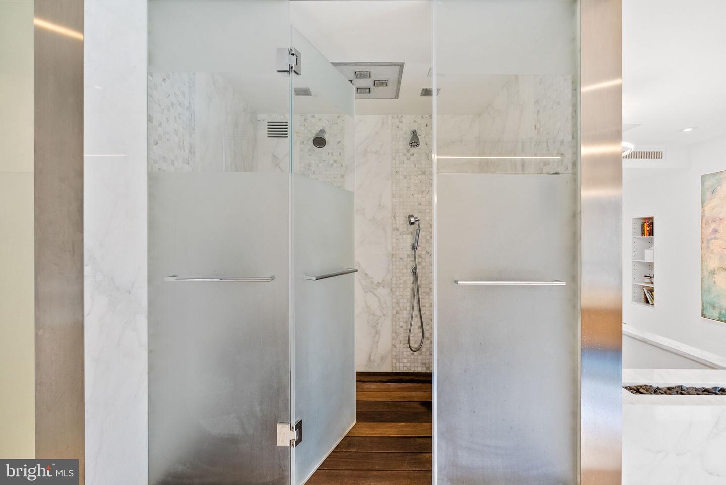 912 F ST NW #905, WASHINGTON, District Of Columbia 20004, 5 Bedrooms Bedrooms, ,4 BathroomsBathrooms,Residential,For sale,912 F ST NW #905,DCDC2215568 MLS # DCDC2215568