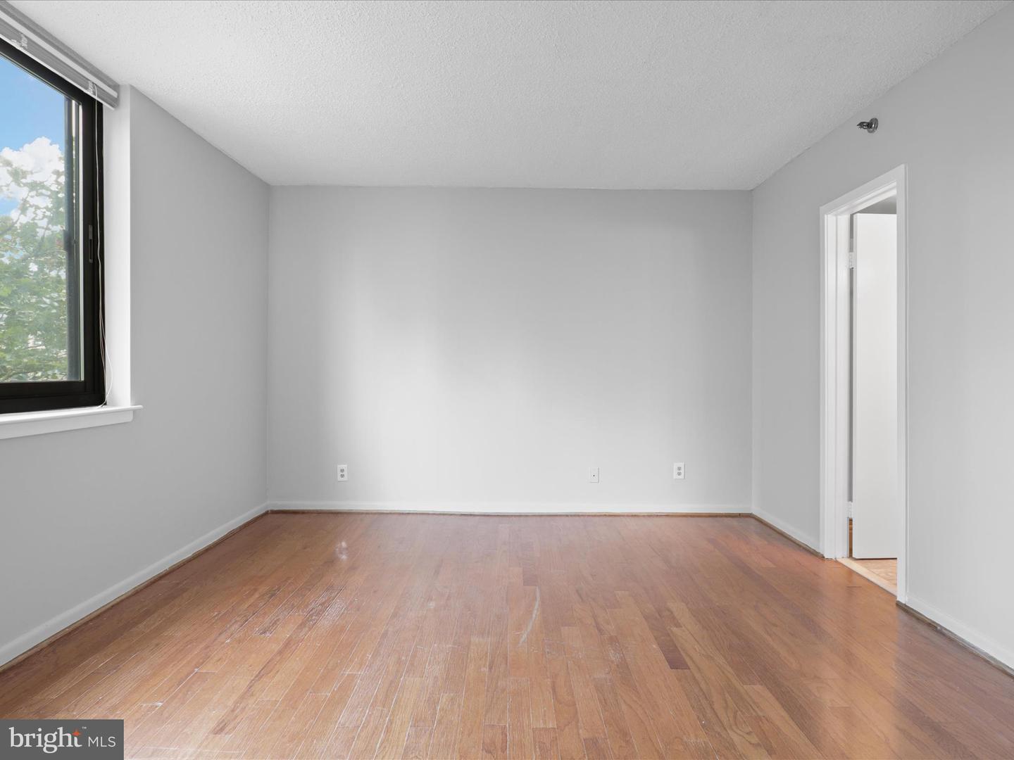 5505 SEMINARY RD #505N, FALLS CHURCH, Virginia 22041, 3 Bedrooms Bedrooms, ,2 BathroomsBathrooms,Residential,For sale,5505 SEMINARY RD #505N,VAFX2261902 MLS # VAFX2261902