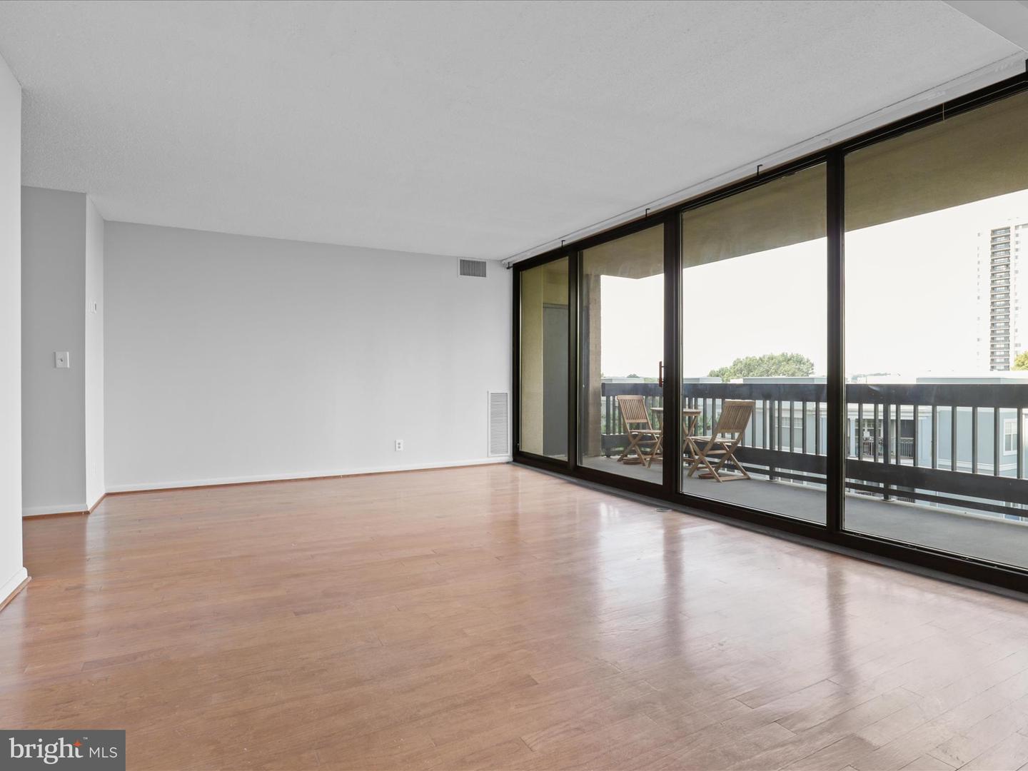 5505 SEMINARY RD #505N, FALLS CHURCH, Virginia 22041, 3 Bedrooms Bedrooms, ,2 BathroomsBathrooms,Residential,For sale,5505 SEMINARY RD #505N,VAFX2261902 MLS # VAFX2261902