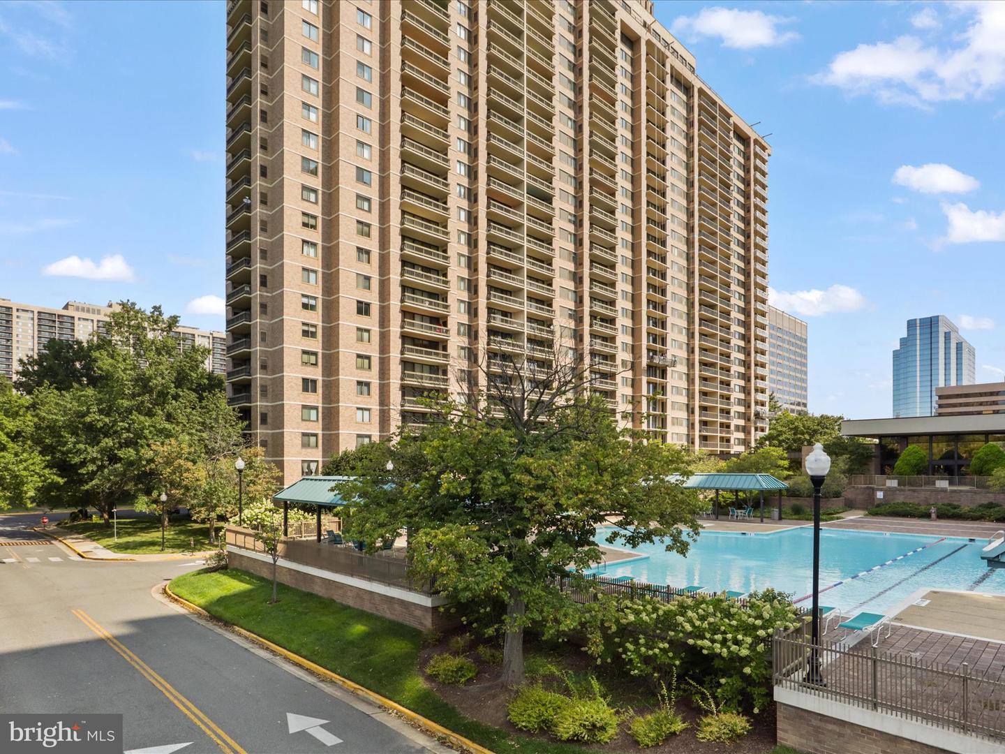 5505 SEMINARY RD #505N, FALLS CHURCH, Virginia 22041, 3 Bedrooms Bedrooms, ,2 BathroomsBathrooms,Residential,For sale,5505 SEMINARY RD #505N,VAFX2261902 MLS # VAFX2261902