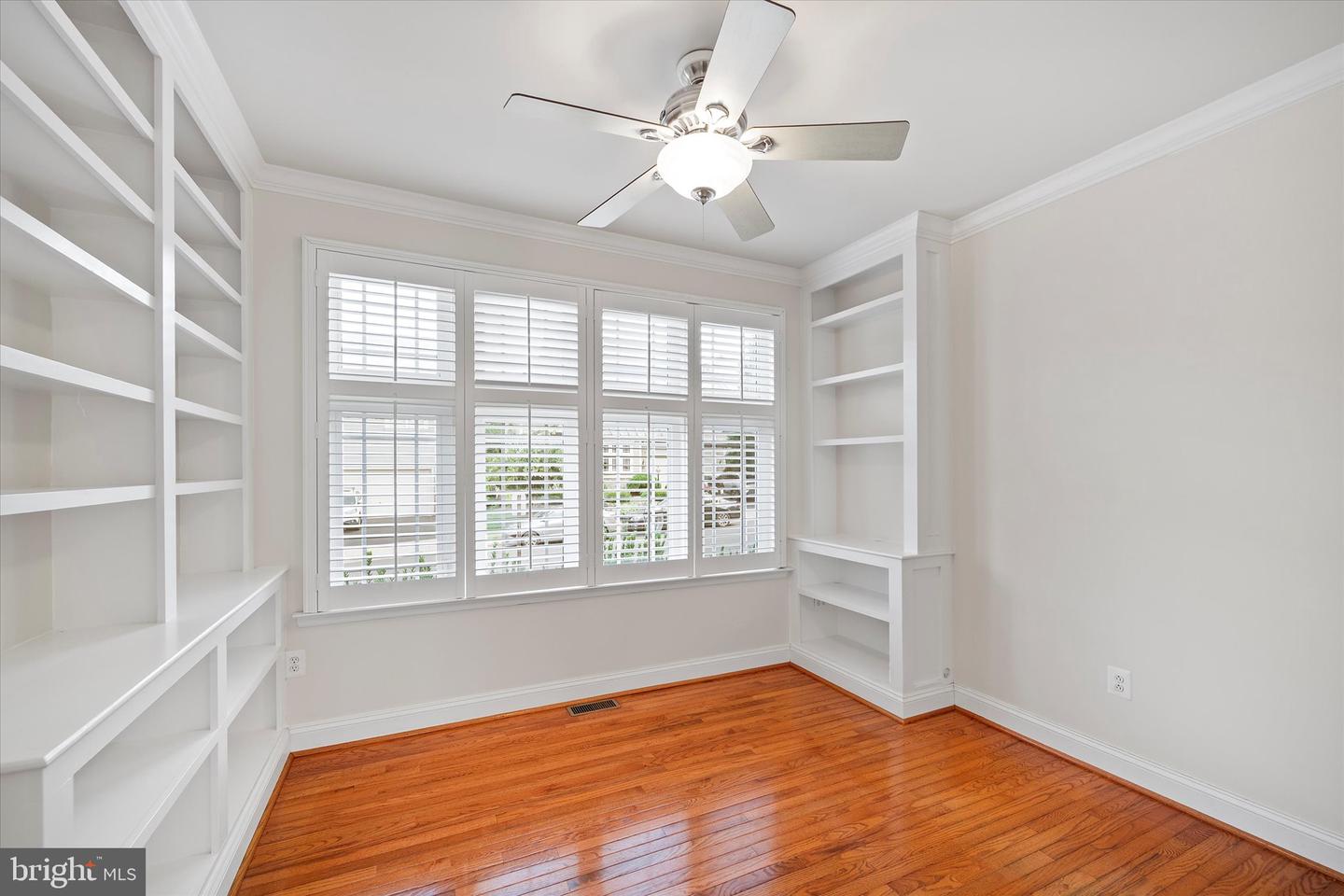 293 ARIEL DR NE, LEESBURG, Virginia 20176, 4 Bedrooms Bedrooms, ,3 BathroomsBathrooms,Residential,For sale,293 ARIEL DR NE,VALO2104542 MLS # VALO2104542