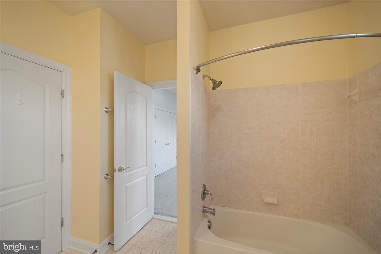 293 ARIEL DR NE, LEESBURG, Virginia 20176, 4 Bedrooms Bedrooms, ,3 BathroomsBathrooms,Residential,For sale,293 ARIEL DR NE,VALO2104542 MLS # VALO2104542