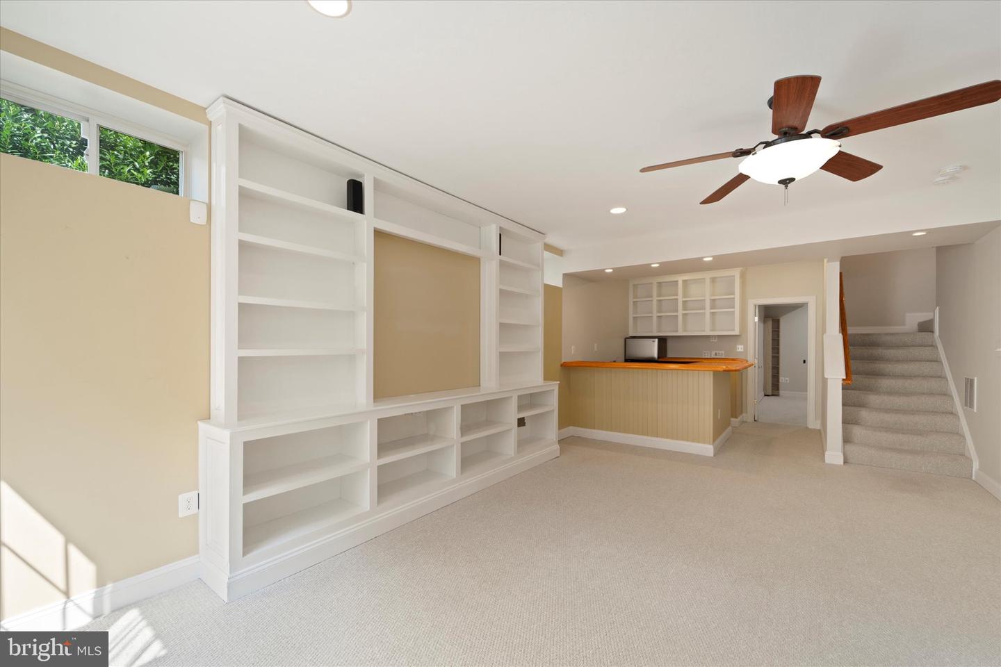 293 ARIEL DR NE, LEESBURG, Virginia 20176, 4 Bedrooms Bedrooms, ,3 BathroomsBathrooms,Residential,For sale,293 ARIEL DR NE,VALO2104542 MLS # VALO2104542