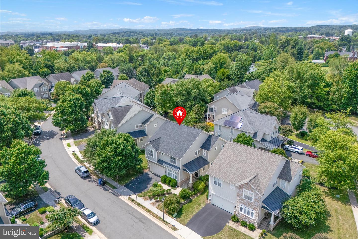 293 ARIEL DR NE, LEESBURG, Virginia 20176, 4 Bedrooms Bedrooms, ,3 BathroomsBathrooms,Residential,For sale,293 ARIEL DR NE,VALO2104542 MLS # VALO2104542