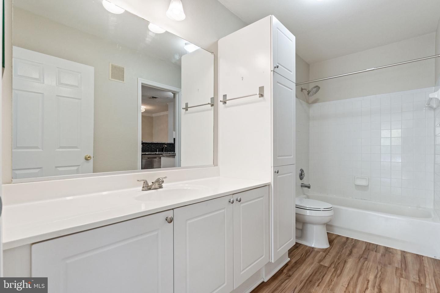 4501 SUPERIOR SQ #4501, FAIRFAX, Virginia 22033, 1 Bedroom Bedrooms, 3 Rooms Rooms,1 BathroomBathrooms,Residential,For sale,4501 SUPERIOR SQ #4501,VAFX2261276 MLS # VAFX2261276