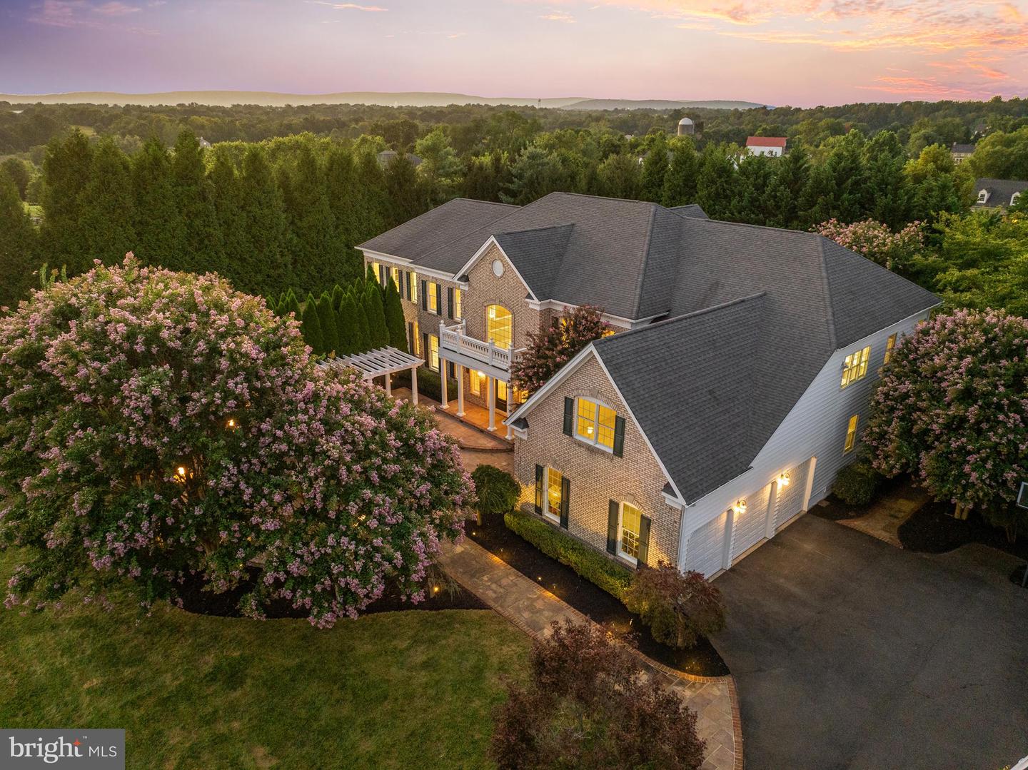 38344 MIDNIGHT SKY PL, HAMILTON, Virginia 20158, 4 Bedrooms Bedrooms, ,4 BathroomsBathrooms,Residential,For sale,38344 MIDNIGHT SKY PL,VALO2104548 MLS # VALO2104548