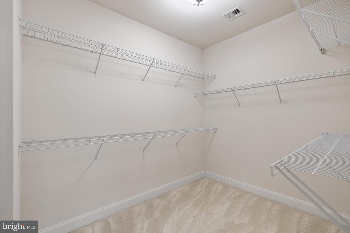 38344 MIDNIGHT SKY PL, HAMILTON, Virginia 20158, 4 Bedrooms Bedrooms, ,4 BathroomsBathrooms,Residential,For sale,38344 MIDNIGHT SKY PL,VALO2104548 MLS # VALO2104548