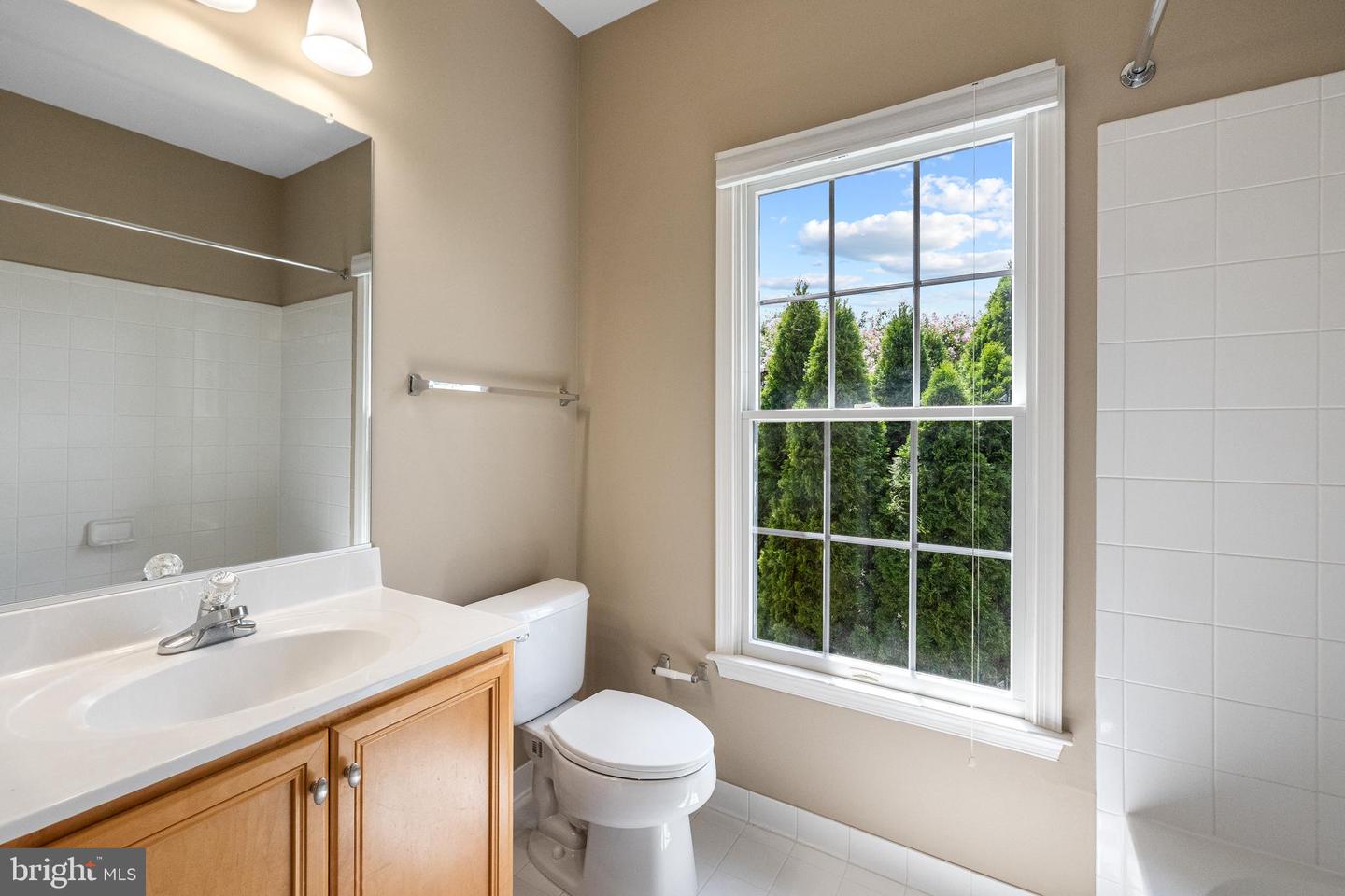 38344 MIDNIGHT SKY PL, HAMILTON, Virginia 20158, 4 Bedrooms Bedrooms, ,4 BathroomsBathrooms,Residential,For sale,38344 MIDNIGHT SKY PL,VALO2104548 MLS # VALO2104548