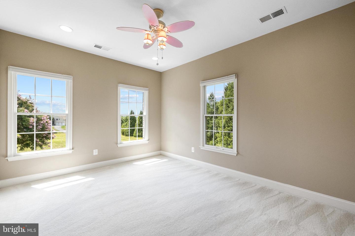 38344 MIDNIGHT SKY PL, HAMILTON, Virginia 20158, 4 Bedrooms Bedrooms, ,4 BathroomsBathrooms,Residential,For sale,38344 MIDNIGHT SKY PL,VALO2104548 MLS # VALO2104548