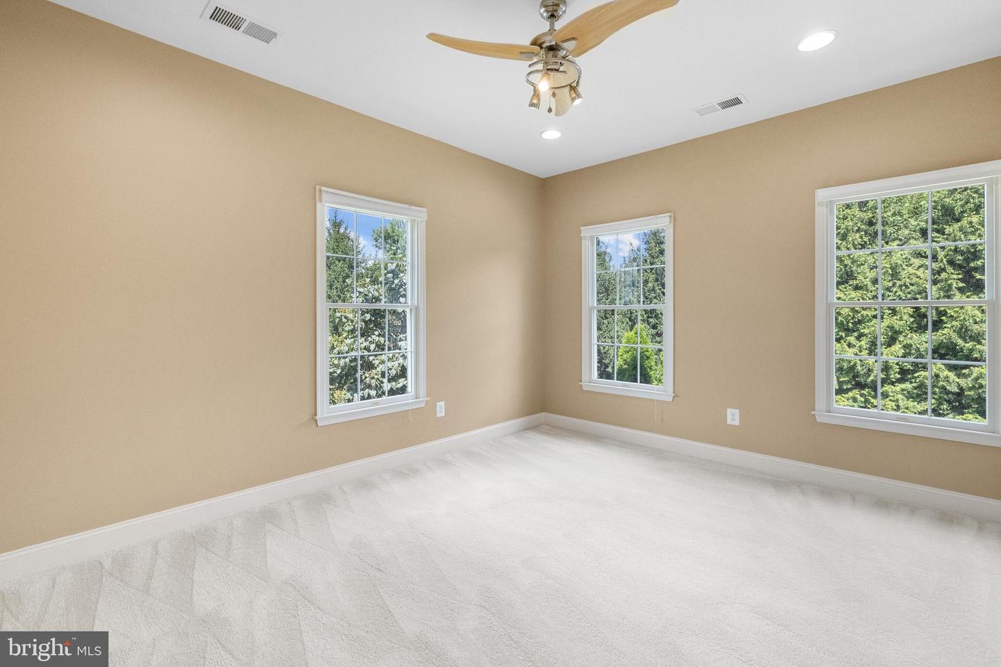 38344 MIDNIGHT SKY PL, HAMILTON, Virginia 20158, 4 Bedrooms Bedrooms, ,4 BathroomsBathrooms,Residential,For sale,38344 MIDNIGHT SKY PL,VALO2104548 MLS # VALO2104548