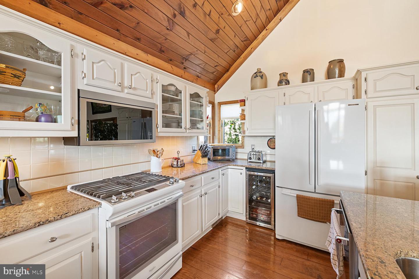 9851 WOODBINE WAY, NEW MARKET, Virginia 22844, 3 Bedrooms Bedrooms, ,3 BathroomsBathrooms,Residential,For sale,9851 WOODBINE WAY,VASH2012228 MLS # VASH2012228