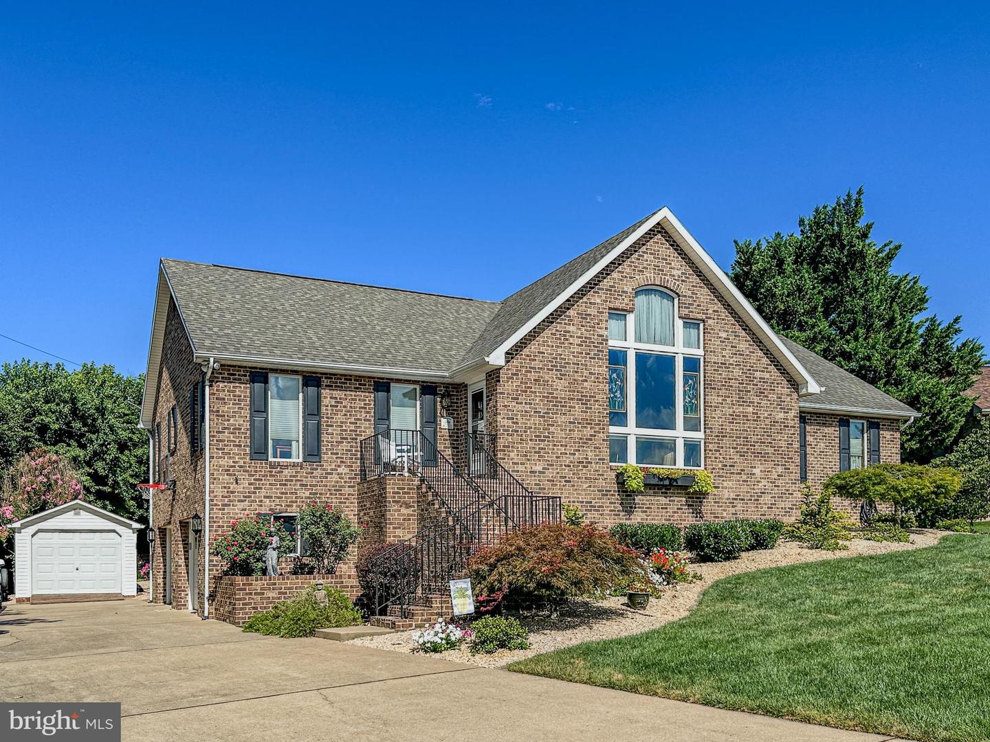 9851 WOODBINE WAY, NEW MARKET, Virginia 22844, 3 Bedrooms Bedrooms, ,3 BathroomsBathrooms,Residential,For sale,9851 WOODBINE WAY,VASH2012228 MLS # VASH2012228