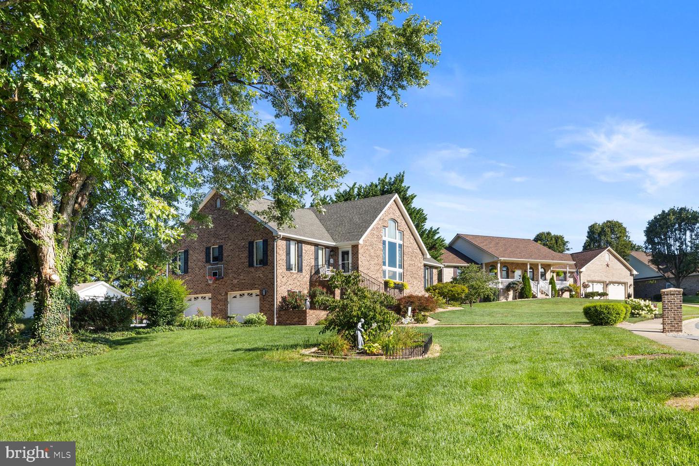 9851 WOODBINE WAY, NEW MARKET, Virginia 22844, 3 Bedrooms Bedrooms, ,3 BathroomsBathrooms,Residential,For sale,9851 WOODBINE WAY,VASH2012228 MLS # VASH2012228