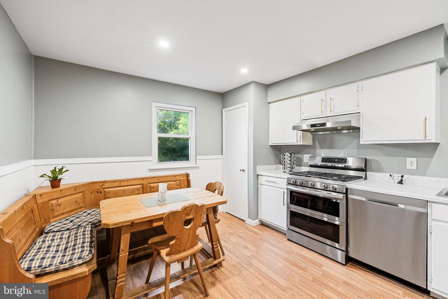 5314 SATTERFIELD DR, WOODBRIDGE, Virginia 22193, 4 Bedrooms Bedrooms, ,3 BathroomsBathrooms,Residential,For sale,5314 SATTERFIELD DR,VAPW2101584 MLS # VAPW2101584