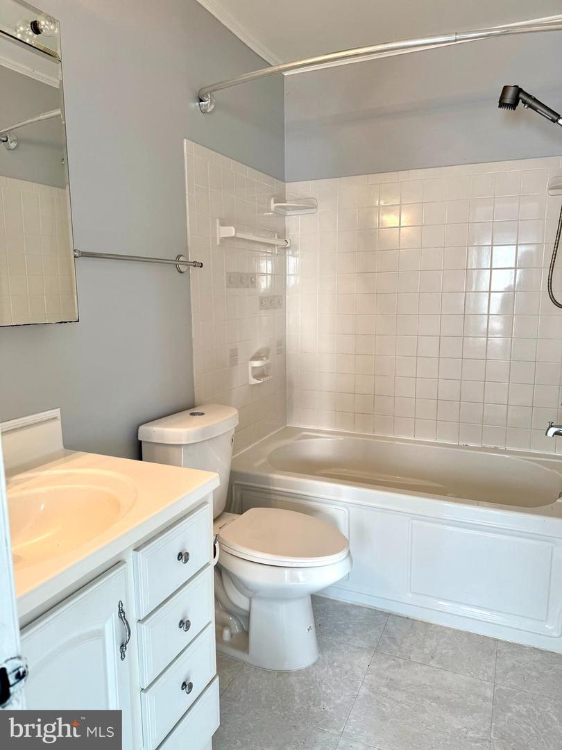 8010 DAYSPRING CT, SPRINGFIELD, Virginia 22153, 3 Bedrooms Bedrooms, ,2 BathroomsBathrooms,Residential,For sale,8010 DAYSPRING CT,VAFX2261730 MLS # VAFX2261730