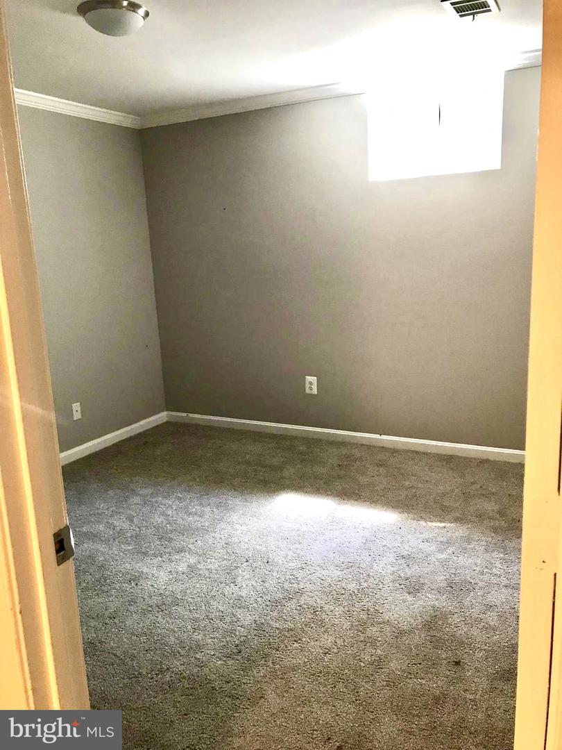 8010 DAYSPRING CT, SPRINGFIELD, Virginia 22153, 3 Bedrooms Bedrooms, ,2 BathroomsBathrooms,Residential,For sale,8010 DAYSPRING CT,VAFX2261730 MLS # VAFX2261730