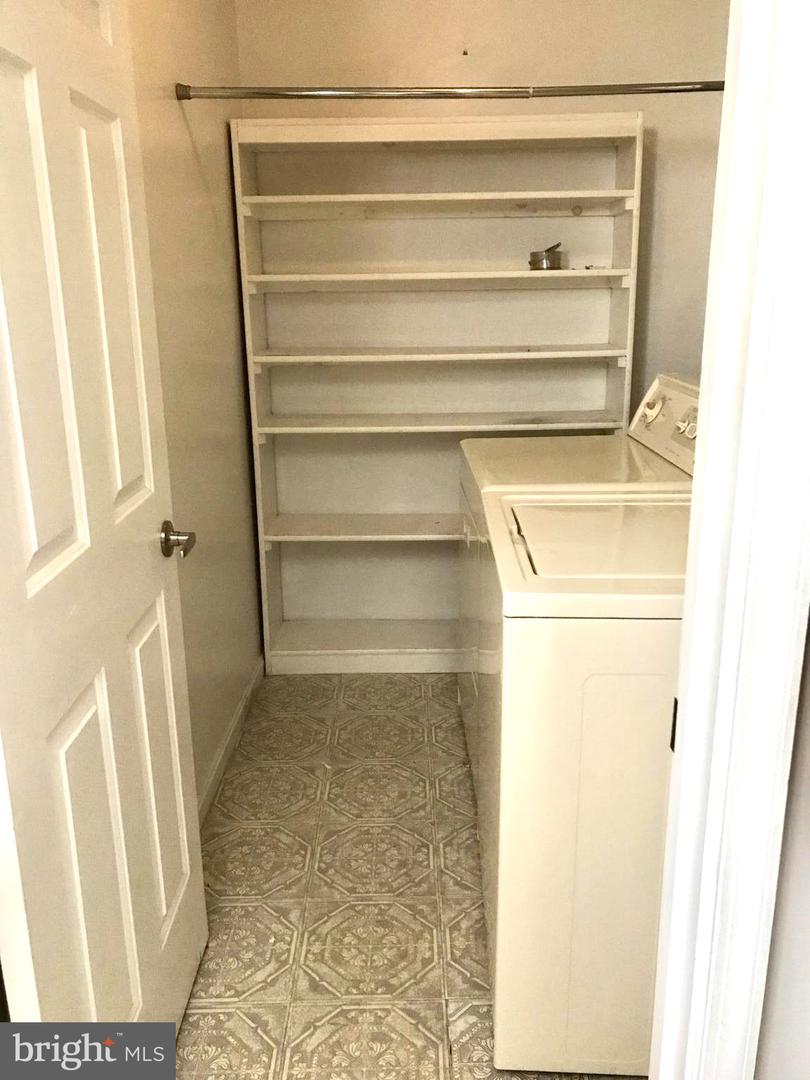 8010 DAYSPRING CT, SPRINGFIELD, Virginia 22153, 3 Bedrooms Bedrooms, ,2 BathroomsBathrooms,Residential,For sale,8010 DAYSPRING CT,VAFX2261730 MLS # VAFX2261730