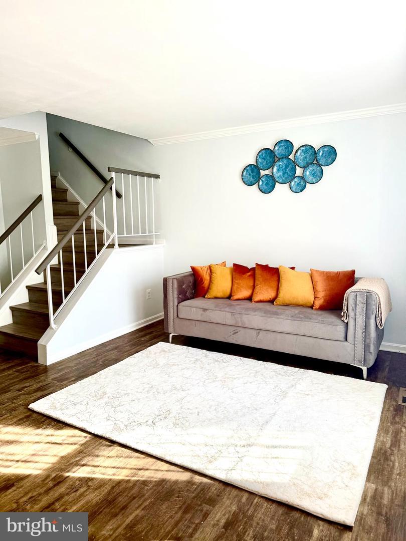 8010 DAYSPRING CT, SPRINGFIELD, Virginia 22153, 3 Bedrooms Bedrooms, ,2 BathroomsBathrooms,Residential,For sale,8010 DAYSPRING CT,VAFX2261730 MLS # VAFX2261730