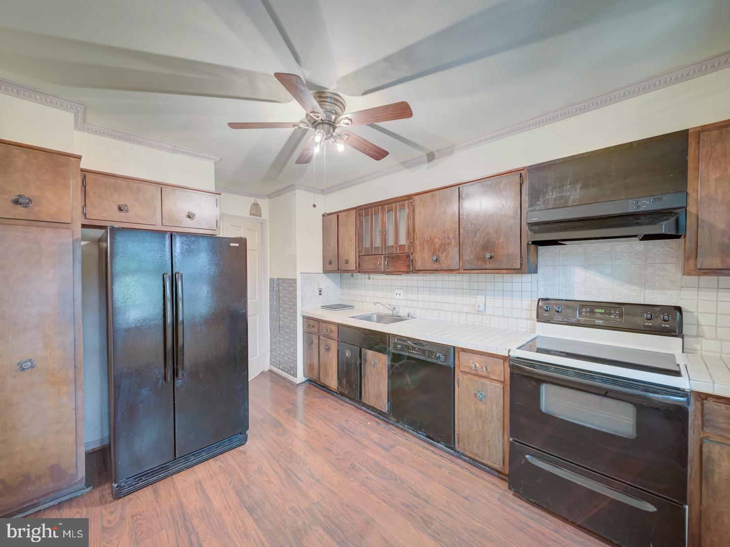 6607 MIDHILL PL, FALLS CHURCH, Virginia 22043, 3 Bedrooms Bedrooms, ,2 BathroomsBathrooms,Residential,For sale,6607 MIDHILL PL,VAFX2261888 MLS # VAFX2261888
