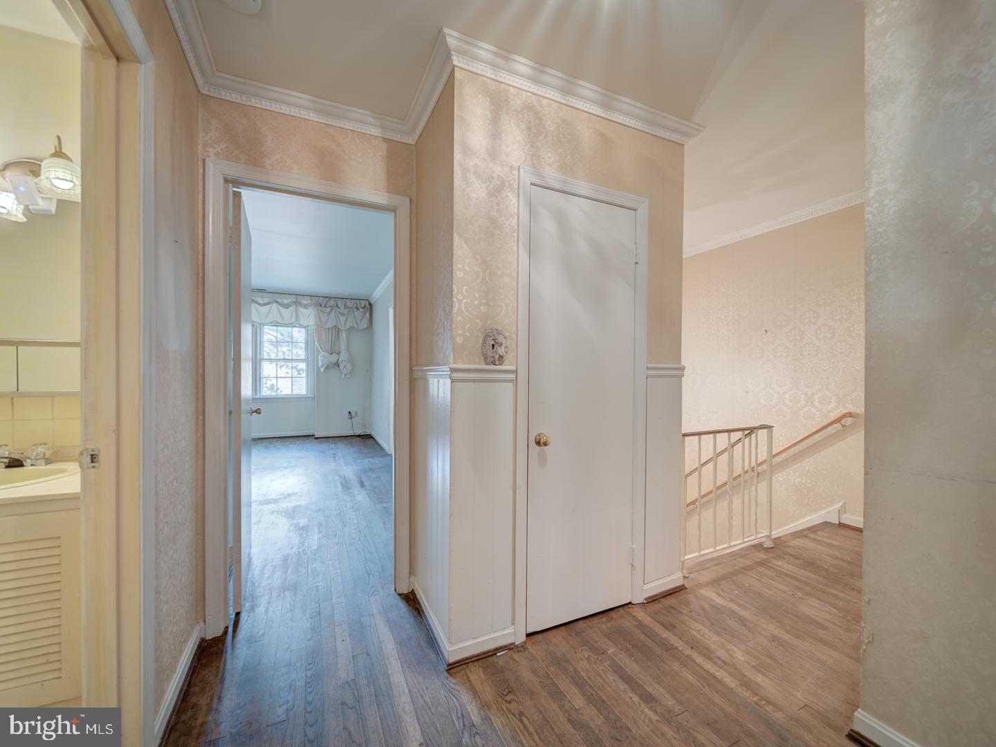 6607 MIDHILL PL, FALLS CHURCH, Virginia 22043, 3 Bedrooms Bedrooms, ,2 BathroomsBathrooms,Residential,For sale,6607 MIDHILL PL,VAFX2261888 MLS # VAFX2261888