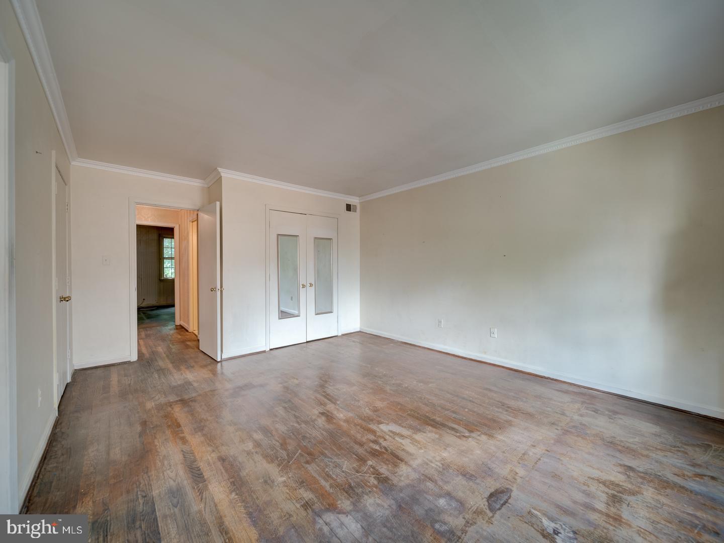 6607 MIDHILL PL, FALLS CHURCH, Virginia 22043, 3 Bedrooms Bedrooms, ,2 BathroomsBathrooms,Residential,For sale,6607 MIDHILL PL,VAFX2261888 MLS # VAFX2261888