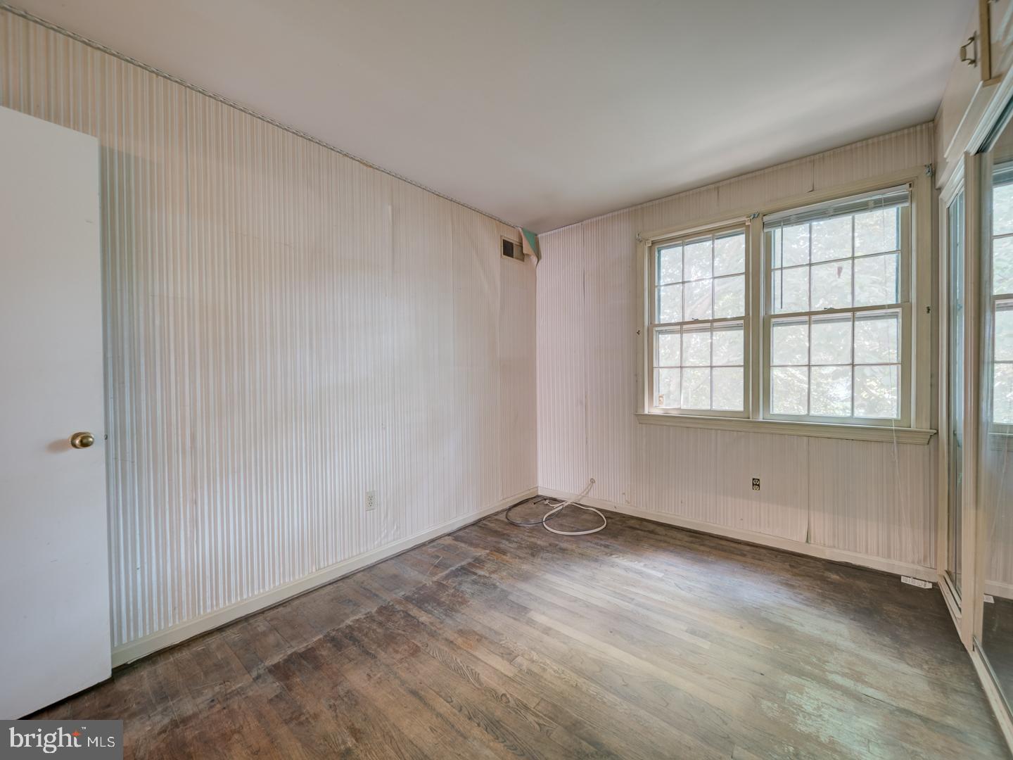 6607 MIDHILL PL, FALLS CHURCH, Virginia 22043, 3 Bedrooms Bedrooms, ,2 BathroomsBathrooms,Residential,For sale,6607 MIDHILL PL,VAFX2261888 MLS # VAFX2261888