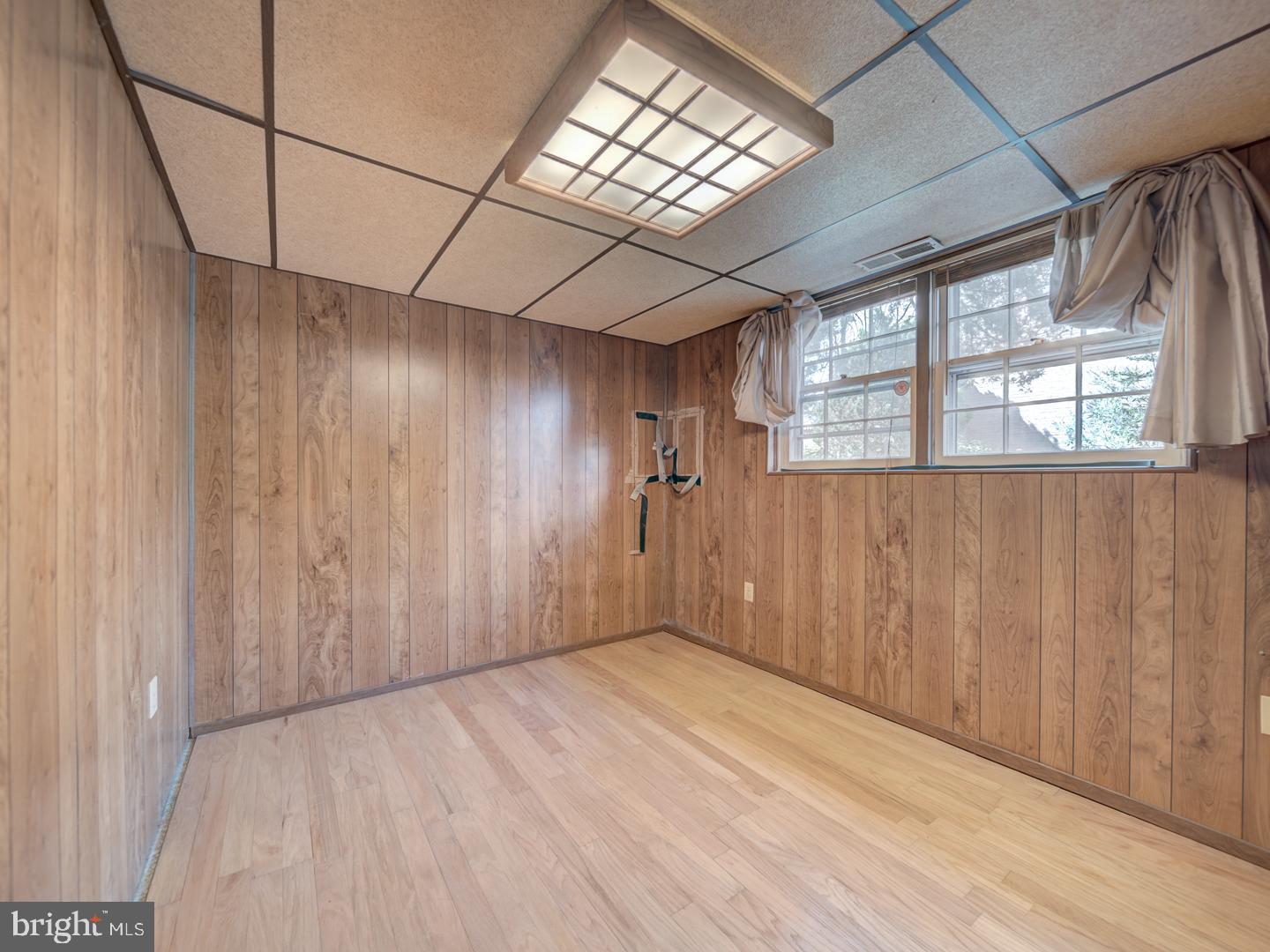 6607 MIDHILL PL, FALLS CHURCH, Virginia 22043, 3 Bedrooms Bedrooms, ,2 BathroomsBathrooms,Residential,For sale,6607 MIDHILL PL,VAFX2261888 MLS # VAFX2261888