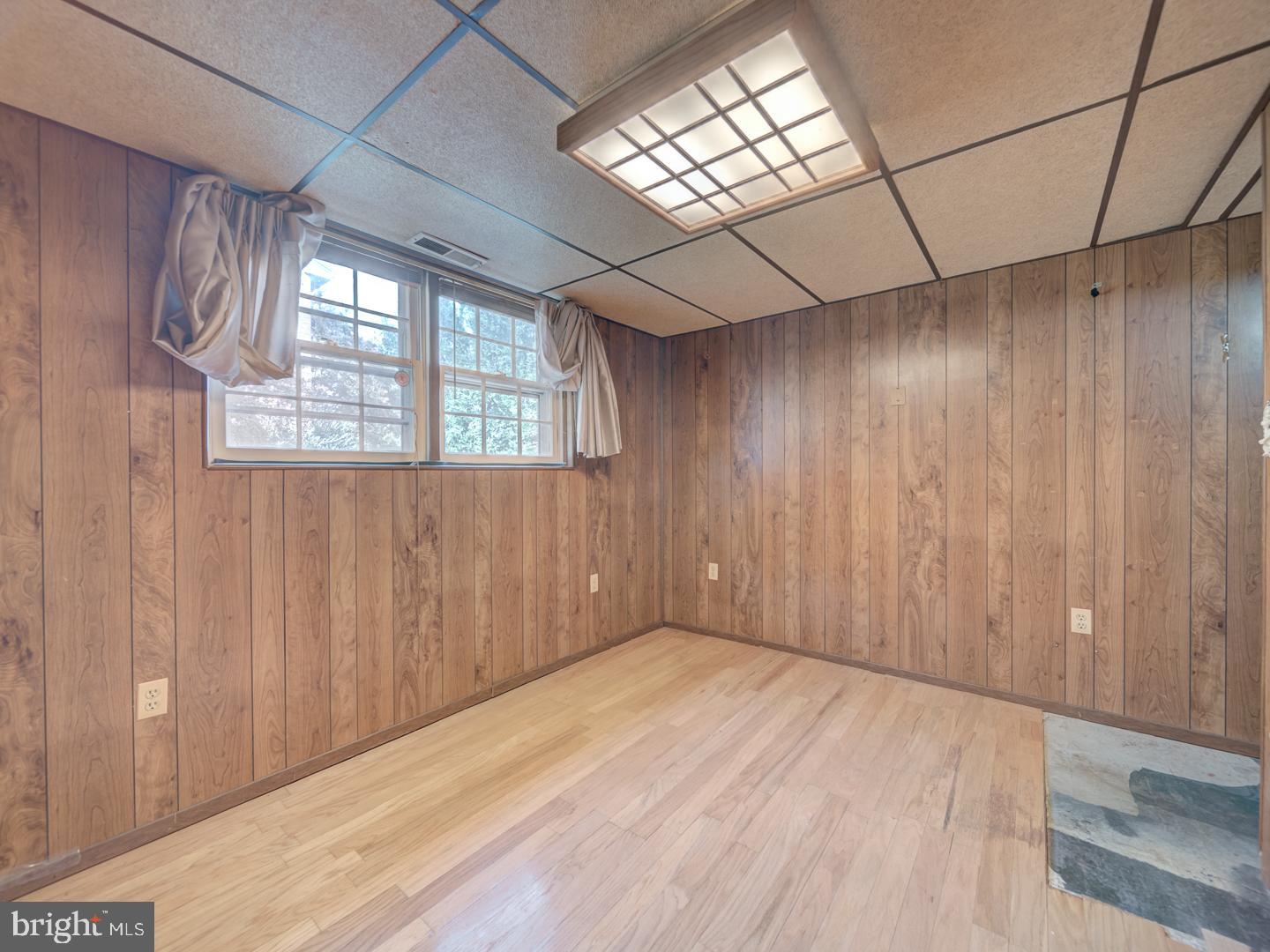 6607 MIDHILL PL, FALLS CHURCH, Virginia 22043, 3 Bedrooms Bedrooms, ,2 BathroomsBathrooms,Residential,For sale,6607 MIDHILL PL,VAFX2261888 MLS # VAFX2261888