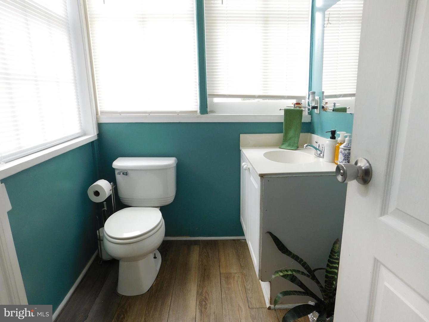 316 VIRGINIA AVE, WINCHESTER, Virginia 22601, 3 Bedrooms Bedrooms, ,1 BathroomBathrooms,Residential,For sale,316 VIRGINIA AVE,VAWI2008912 MLS # VAWI2008912