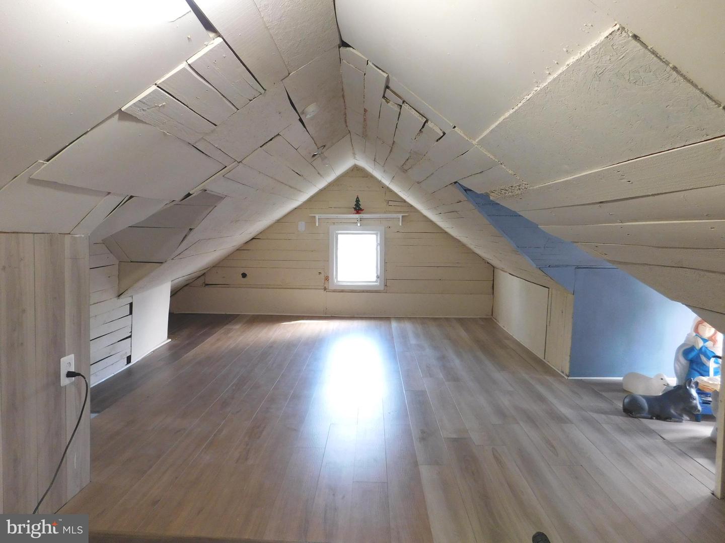 316 VIRGINIA AVE, WINCHESTER, Virginia 22601, 3 Bedrooms Bedrooms, ,1 BathroomBathrooms,Residential,For sale,316 VIRGINIA AVE,VAWI2008912 MLS # VAWI2008912