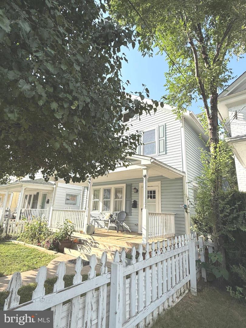 316 VIRGINIA AVE, WINCHESTER, Virginia 22601, 3 Bedrooms Bedrooms, ,1 BathroomBathrooms,Residential,For sale,316 VIRGINIA AVE,VAWI2008912 MLS # VAWI2008912