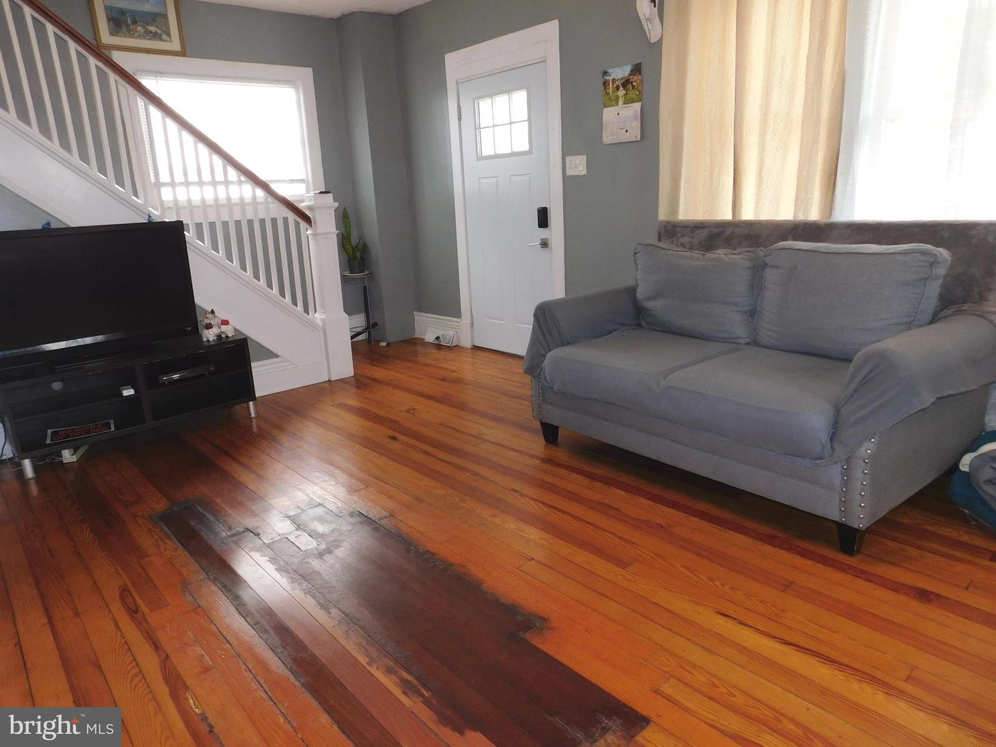 316 VIRGINIA AVE, WINCHESTER, Virginia 22601, 3 Bedrooms Bedrooms, ,1 BathroomBathrooms,Residential,For sale,316 VIRGINIA AVE,VAWI2008912 MLS # VAWI2008912