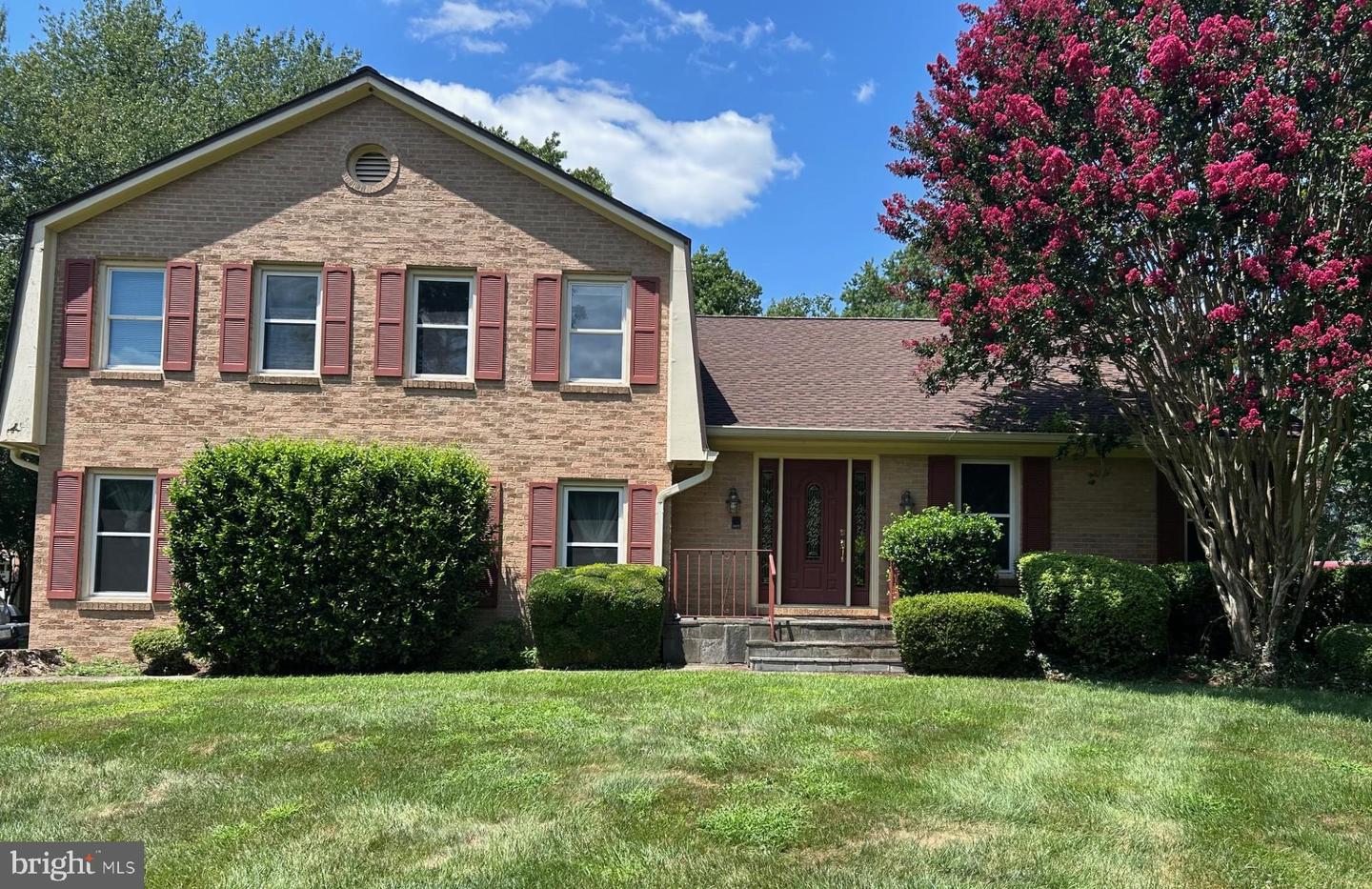 1950 WEYBRIDGE LN, RESTON, Virginia 20191, 5 Bedrooms Bedrooms, ,4 BathroomsBathrooms,Residential,For sale,1950 WEYBRIDGE LN,VAFX2262102 MLS # VAFX2262102