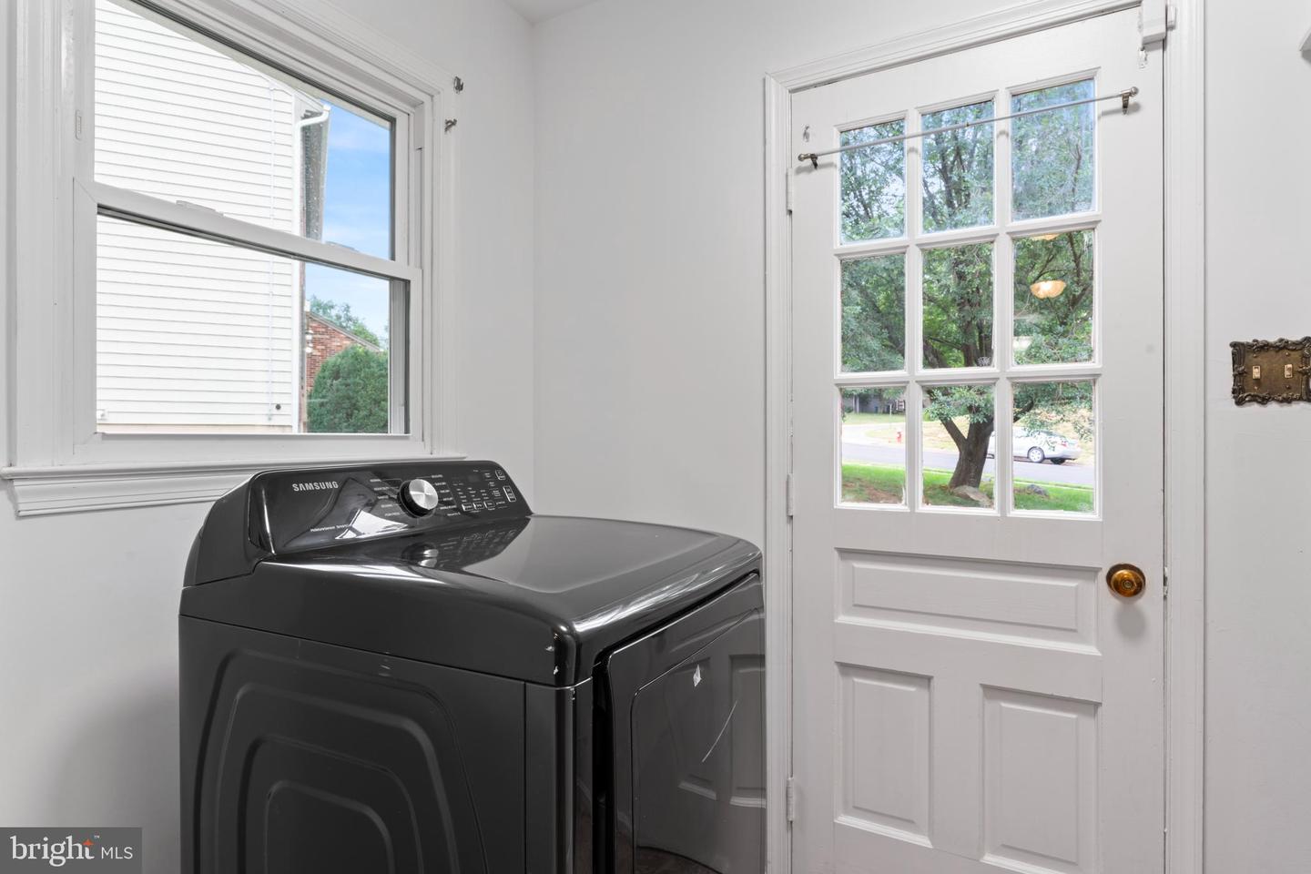 1950 WEYBRIDGE LN, RESTON, Virginia 20191, 5 Bedrooms Bedrooms, ,4 BathroomsBathrooms,Residential,For sale,1950 WEYBRIDGE LN,VAFX2262102 MLS # VAFX2262102