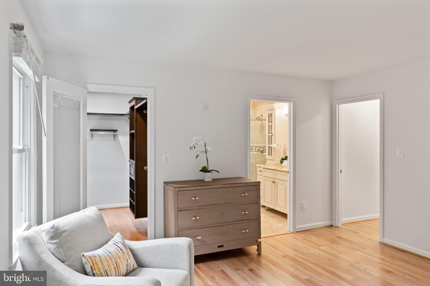 1950 WEYBRIDGE LN, RESTON, Virginia 20191, 5 Bedrooms Bedrooms, ,4 BathroomsBathrooms,Residential,For sale,1950 WEYBRIDGE LN,VAFX2262102 MLS # VAFX2262102