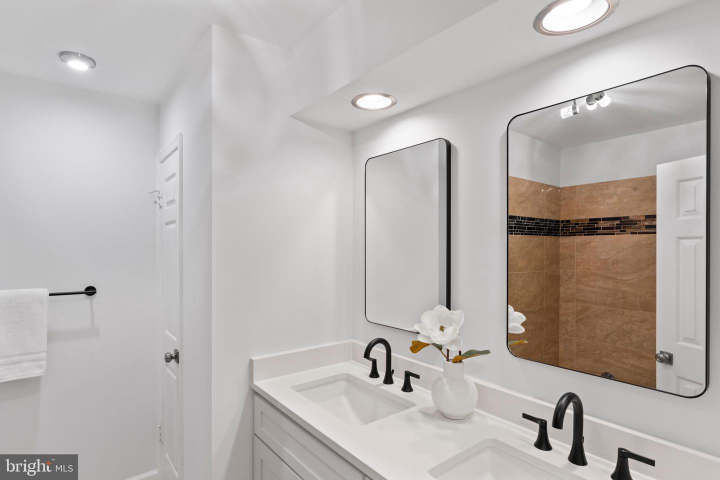1950 WEYBRIDGE LN, RESTON, Virginia 20191, 5 Bedrooms Bedrooms, ,4 BathroomsBathrooms,Residential,For sale,1950 WEYBRIDGE LN,VAFX2262102 MLS # VAFX2262102