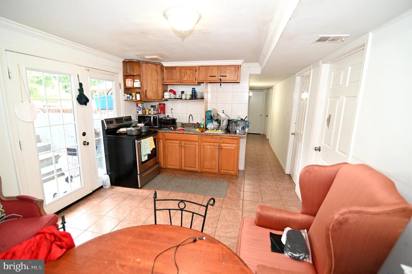 2219 MADISON CT, WOODBRIDGE, Virginia 22191, 6 Bedrooms Bedrooms, ,3 BathroomsBathrooms,Residential,For sale,2219 MADISON CT,VAPW2101816 MLS # VAPW2101816