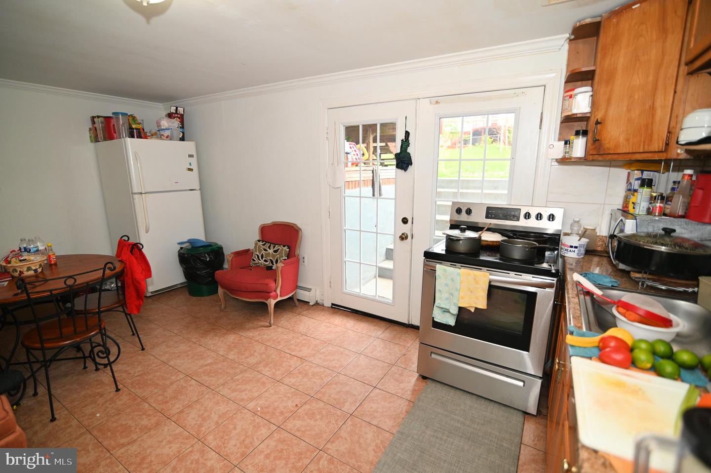 2219 MADISON CT, WOODBRIDGE, Virginia 22191, 6 Bedrooms Bedrooms, ,3 BathroomsBathrooms,Residential,For sale,2219 MADISON CT,VAPW2101816 MLS # VAPW2101816