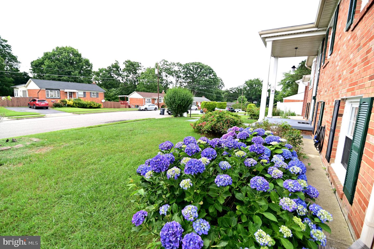 2219 MADISON CT, WOODBRIDGE, Virginia 22191, 6 Bedrooms Bedrooms, ,3 BathroomsBathrooms,Residential,For sale,2219 MADISON CT,VAPW2101816 MLS # VAPW2101816