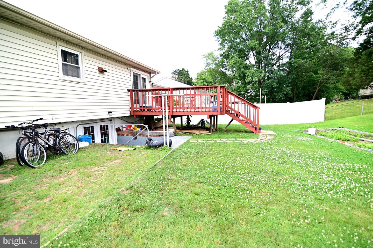 2219 MADISON CT, WOODBRIDGE, Virginia 22191, 6 Bedrooms Bedrooms, ,3 BathroomsBathrooms,Residential,For sale,2219 MADISON CT,VAPW2101816 MLS # VAPW2101816