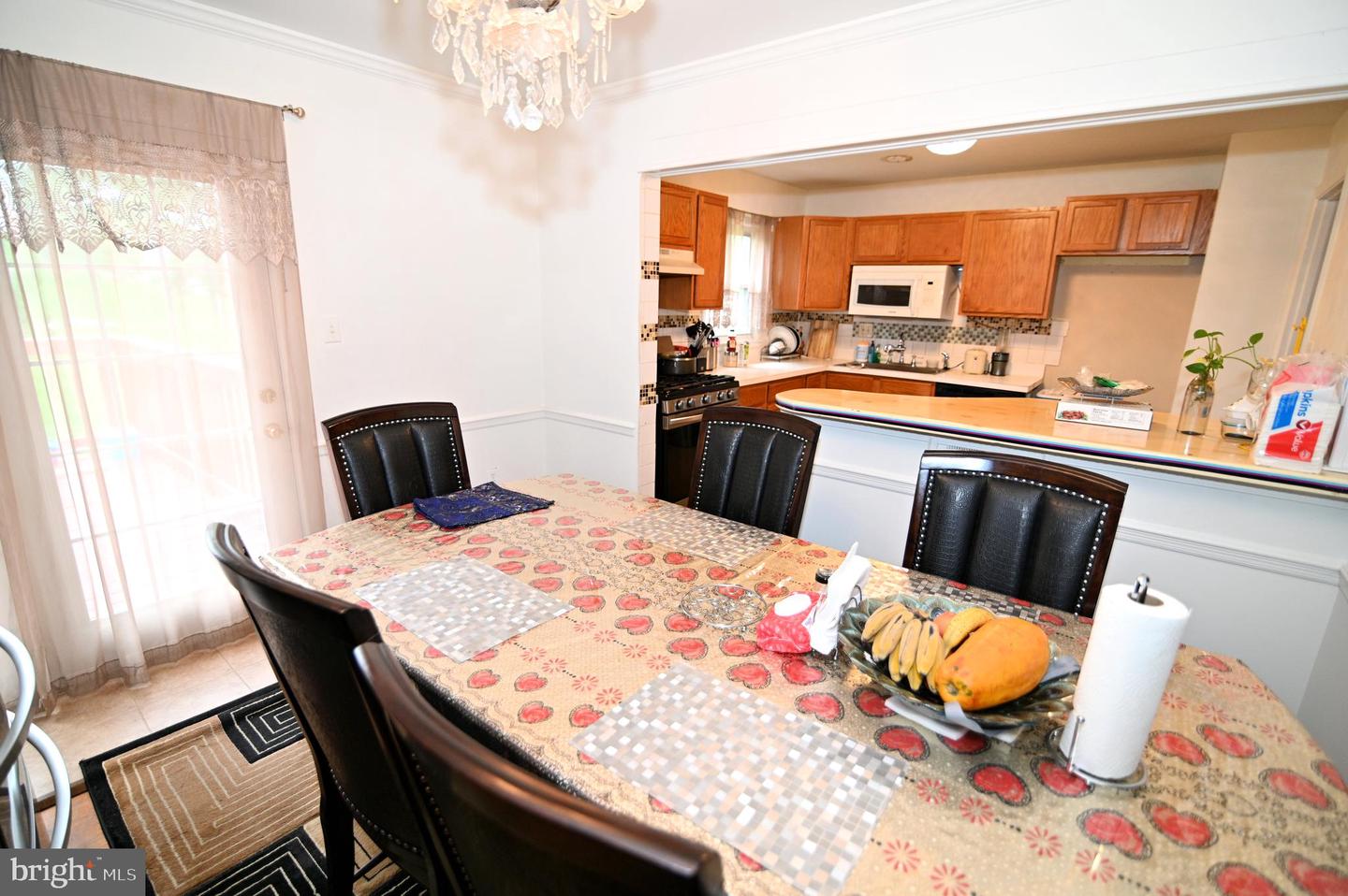 2219 MADISON CT, WOODBRIDGE, Virginia 22191, 6 Bedrooms Bedrooms, ,3 BathroomsBathrooms,Residential,For sale,2219 MADISON CT,VAPW2101816 MLS # VAPW2101816