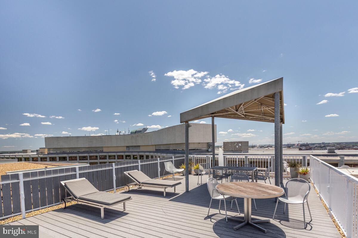 2022 COLUMBIA RD NW #502, WASHINGTON, District Of Columbia 20009, 3 Bedrooms Bedrooms, ,2 BathroomsBathrooms,Residential,For sale,2022 COLUMBIA RD NW #502,DCDC2215798 MLS # DCDC2215798