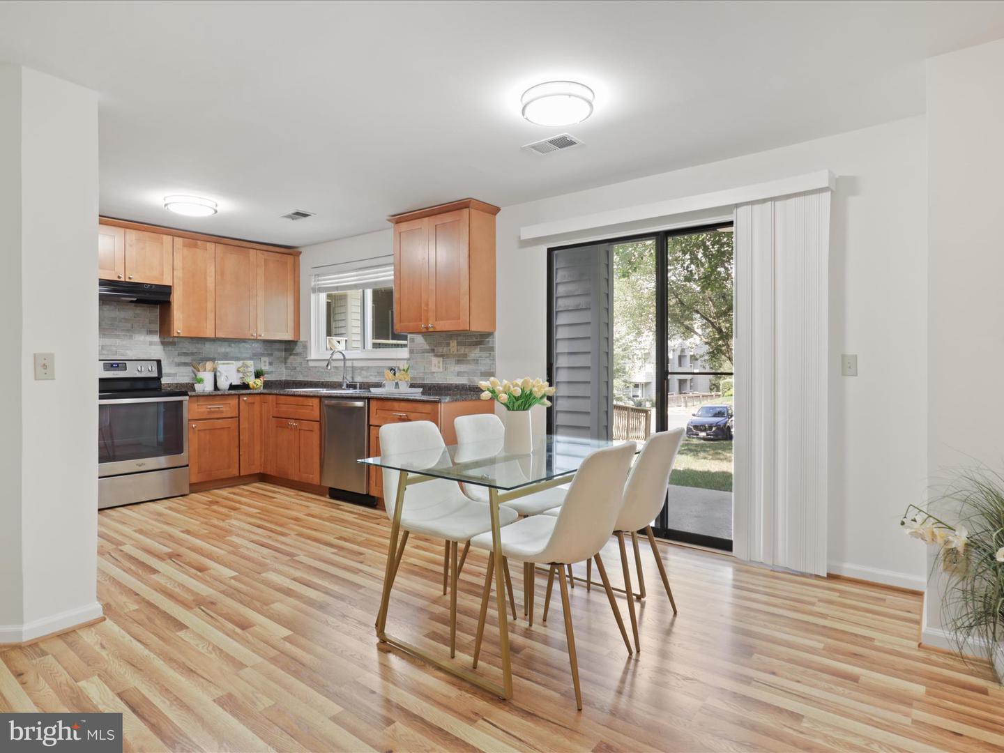 1504-C SUMMERCHASE CT #1504-C, RESTON, Virginia 20194, 2 Bedrooms Bedrooms, ,2 BathroomsBathrooms,Residential,For sale,1504-C SUMMERCHASE CT #1504-C,VAFX2262108 MLS # VAFX2262108