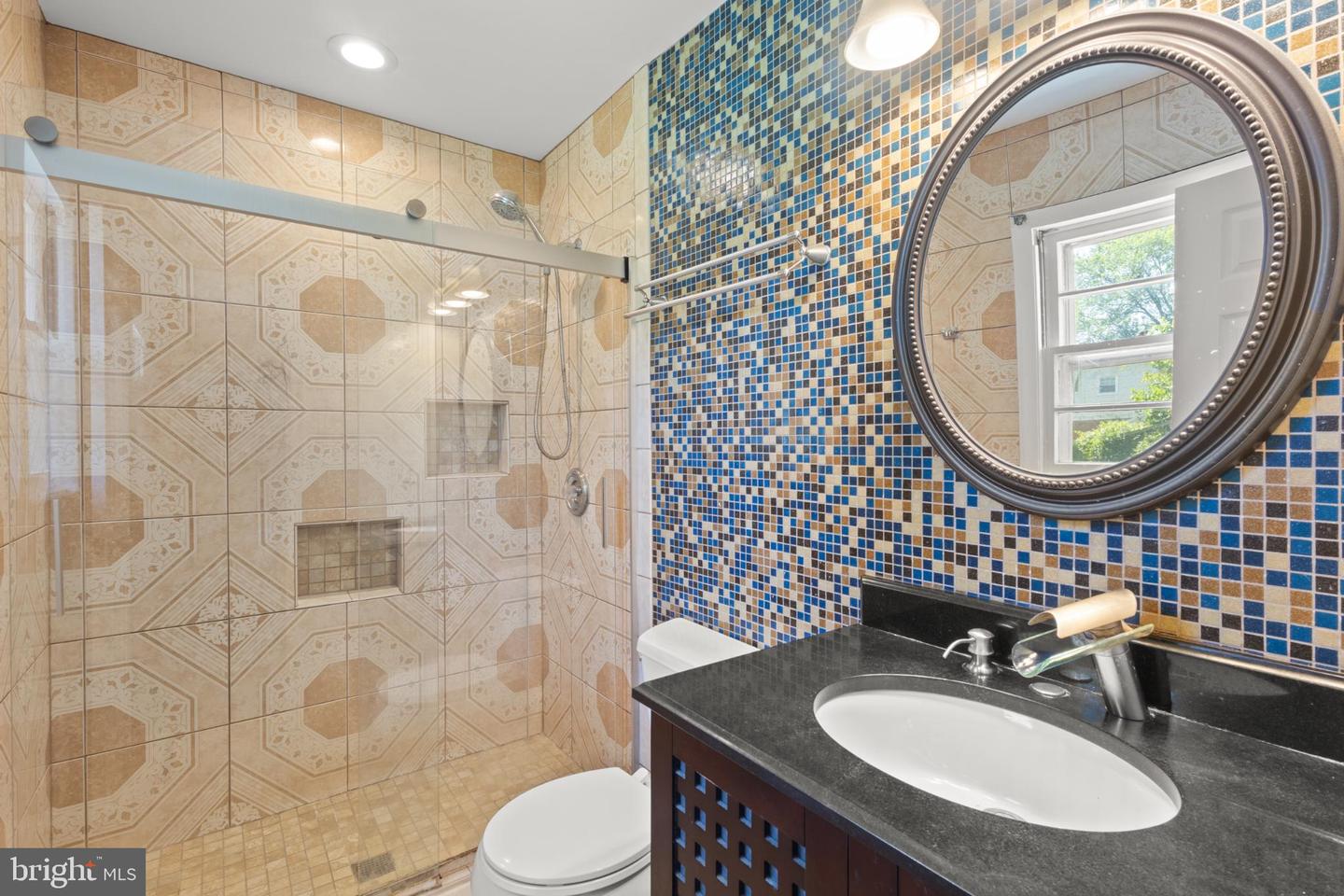 1811 WESTMORELAND ST, MCLEAN, Virginia 22101, 4 Bedrooms Bedrooms, 7 Rooms Rooms,3 BathroomsBathrooms,Residential,For sale,1811 WESTMORELAND ST,VAFX2262112 MLS # VAFX2262112