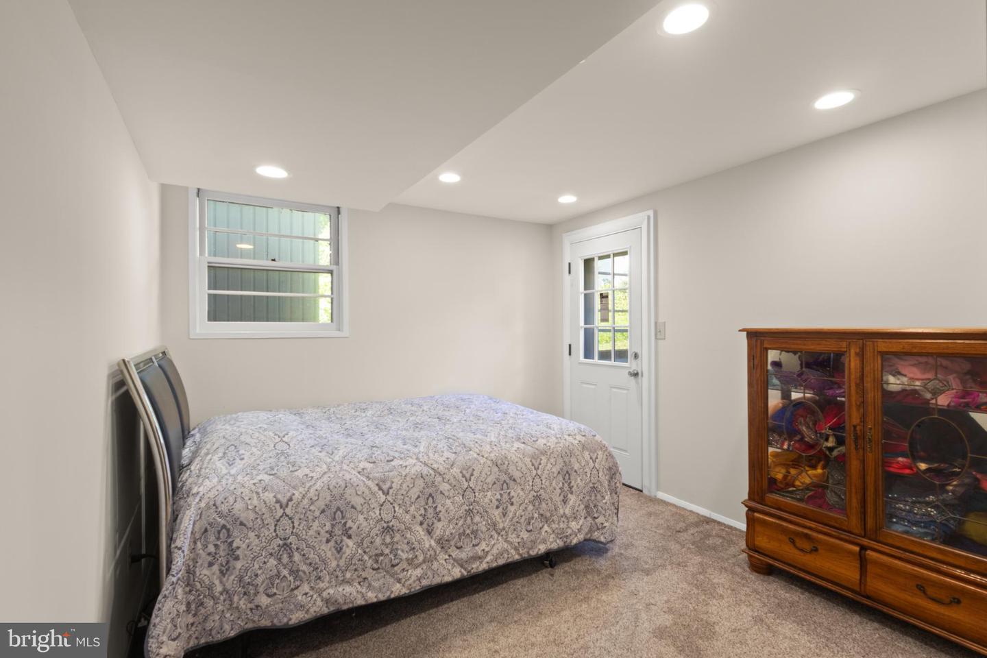 1811 WESTMORELAND ST, MCLEAN, Virginia 22101, 4 Bedrooms Bedrooms, 7 Rooms Rooms,3 BathroomsBathrooms,Residential,For sale,1811 WESTMORELAND ST,VAFX2262112 MLS # VAFX2262112