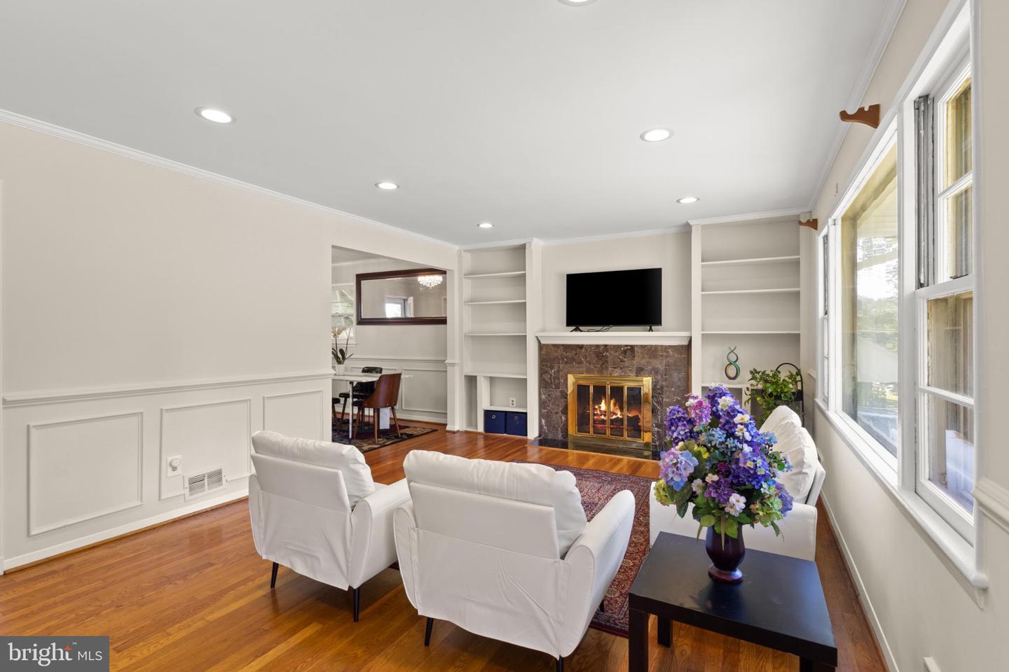 1811 WESTMORELAND ST, MCLEAN, Virginia 22101, 4 Bedrooms Bedrooms, 7 Rooms Rooms,3 BathroomsBathrooms,Residential,For sale,1811 WESTMORELAND ST,VAFX2262112 MLS # VAFX2262112