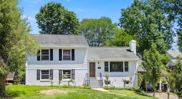 1811 WESTMORELAND ST, MCLEAN, Virginia 22101, 4 Bedrooms Bedrooms, 7 Rooms Rooms,3 BathroomsBathrooms,Residential,For sale,1811 WESTMORELAND ST,VAFX2262112 MLS # VAFX2262112